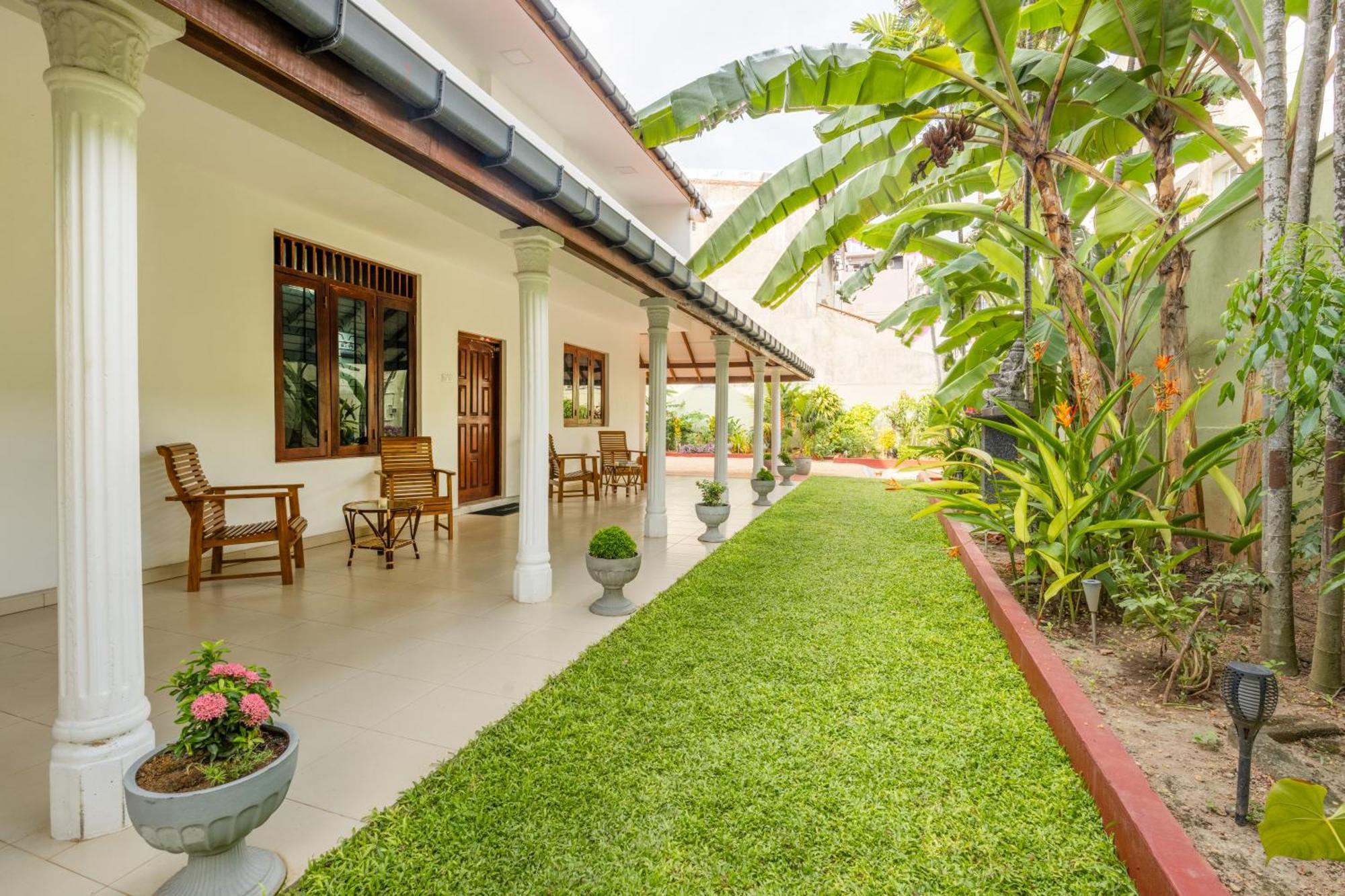 The Islands Breeze Dehiwala-Mount Lavinia