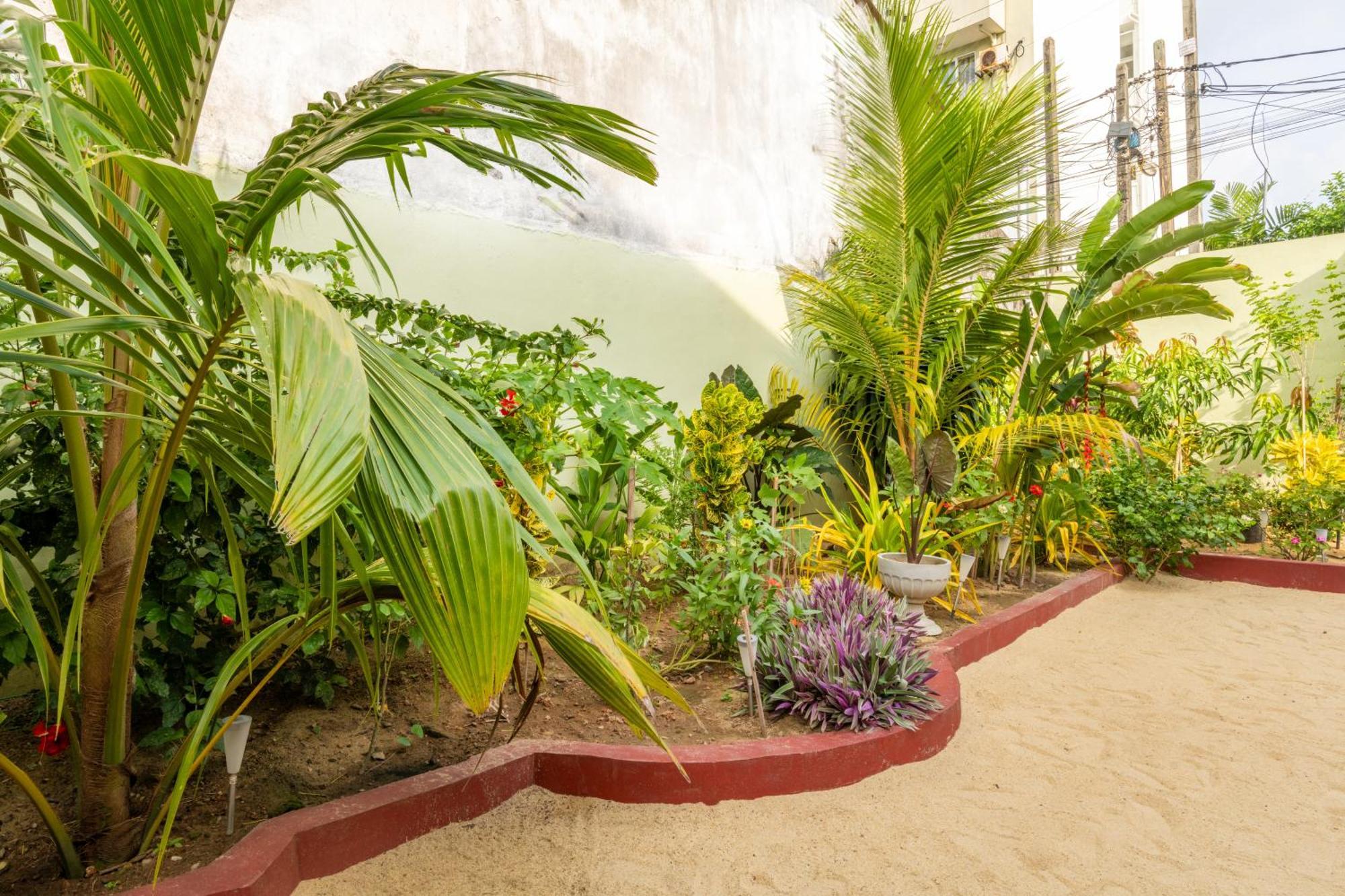 The Islands Breeze * Dehiwala-Mount Lavinia